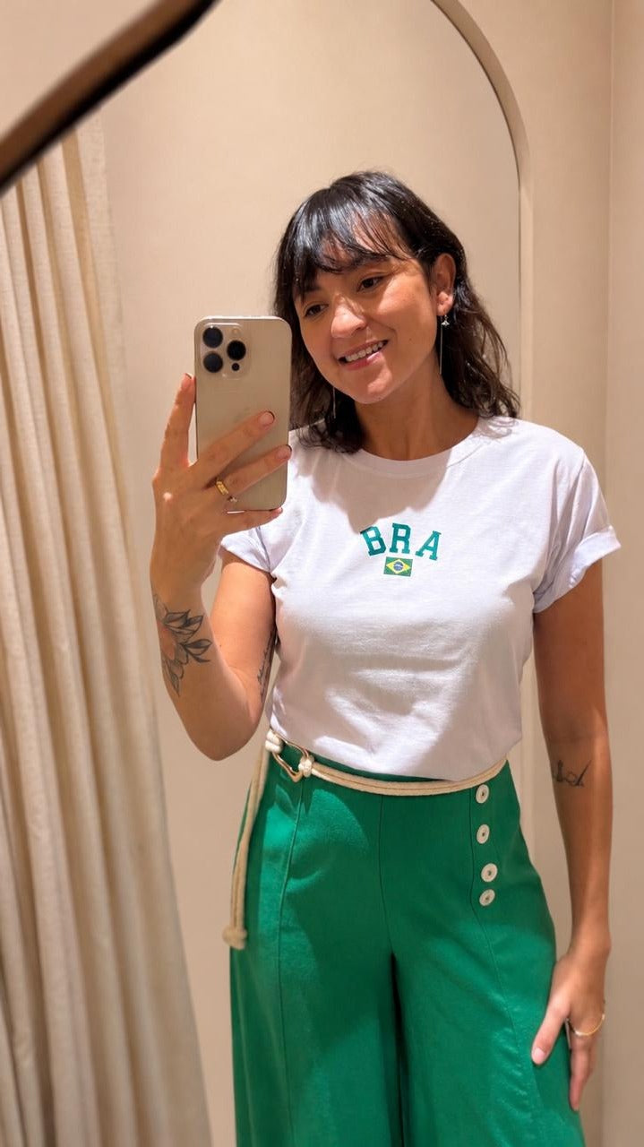 T-Shirt Brasil Bordada Branca