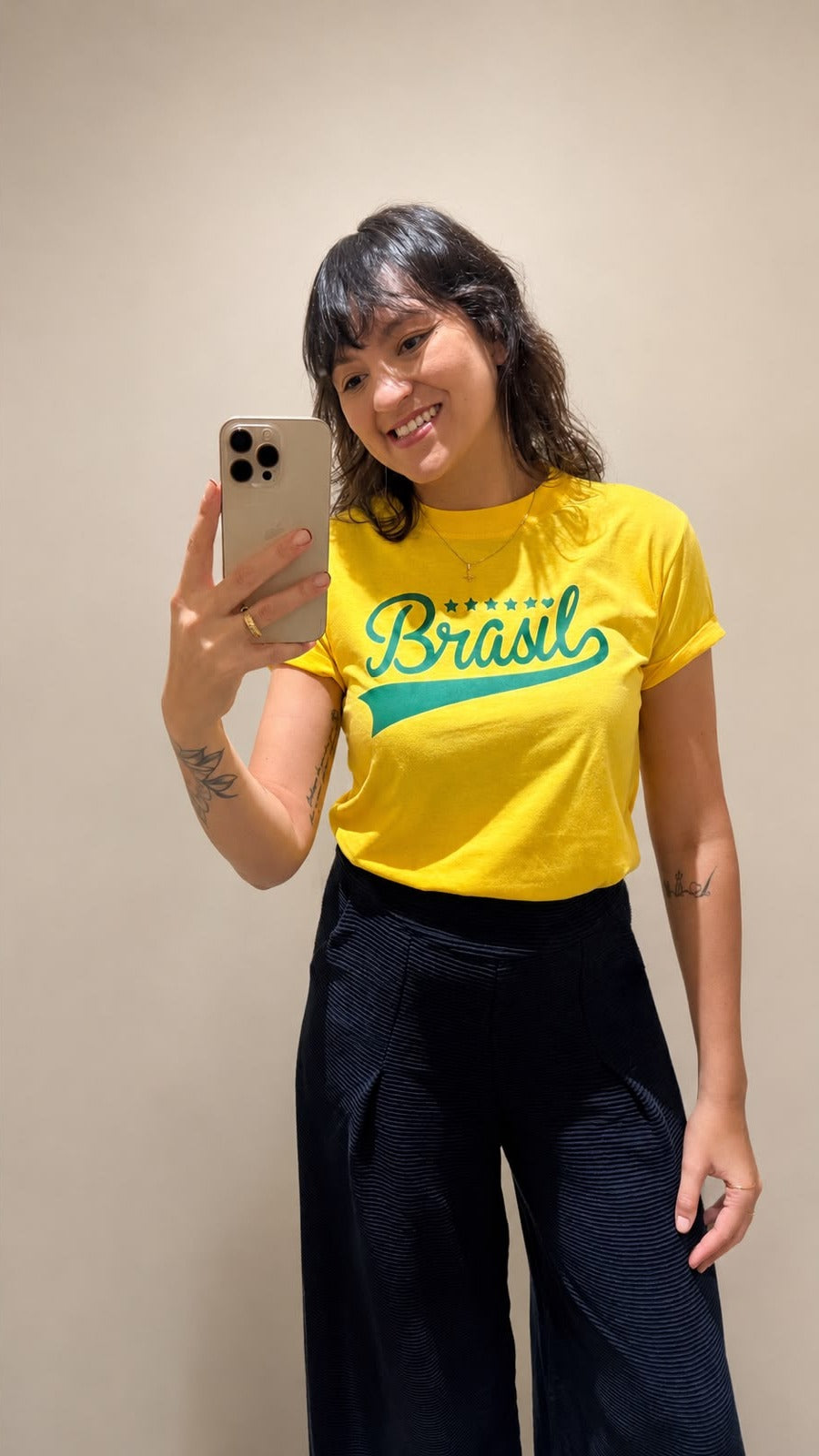 T-Shirt Brasil Letra Cursiva